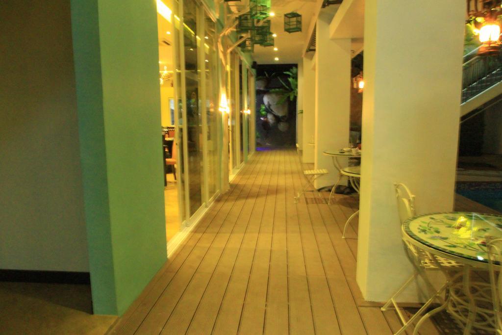 Oxville Hotel Паданг Экстерьер фото