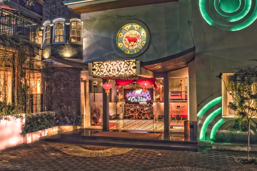 Oxville Hotel Паданг Экстерьер фото